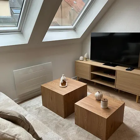 Charming With Jacuzzi Centre Gare Apartment