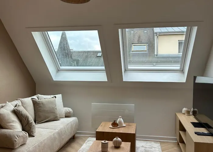 Charming With Jacuzzi Centre Gare דירה